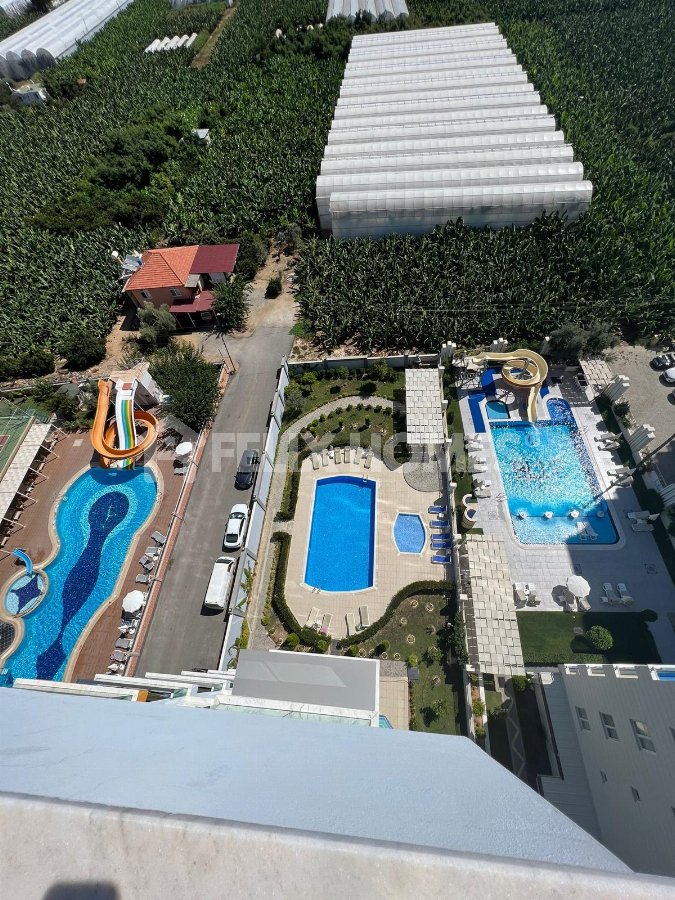 Furnished 3+1 Duplex Apartment with Terrace Near the Sea in Gold Aura 3, Mahmutlar